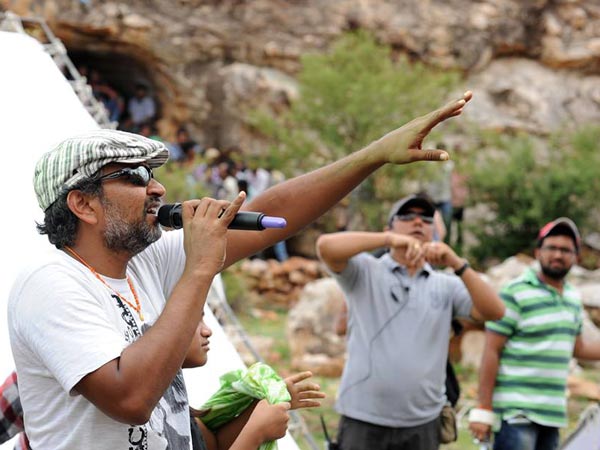 Karthik croons for Baahubali