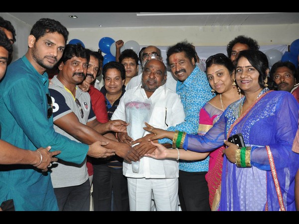 కలుపుకుపోవడం లేదు