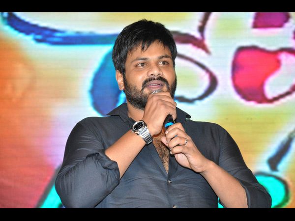 పాట పాడింది