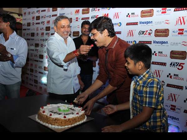 అవేంజర్స్ ప్రీమియర్ షో వద్ద