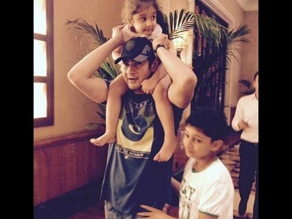 కూతురుతో