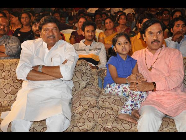 తొలి సీడి ఆవిష్క