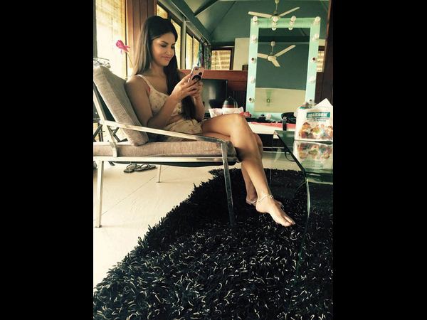 కేకు కట్ చేయటానికి ముందు