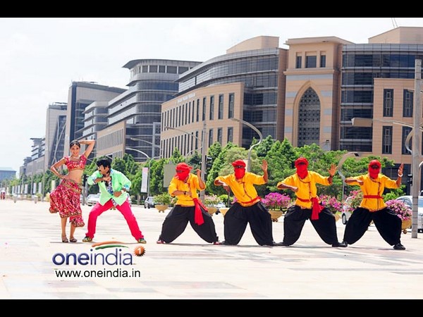 చేతినిండా పని..