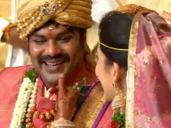 హ్యాపీ మూమెంట్స్