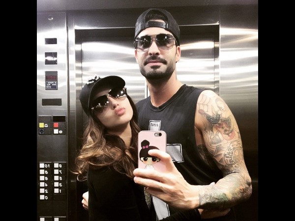 శృంగార చిత్రాలు