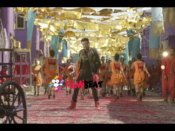 ద్విపాత్రాభినయం అంటున్నారు?