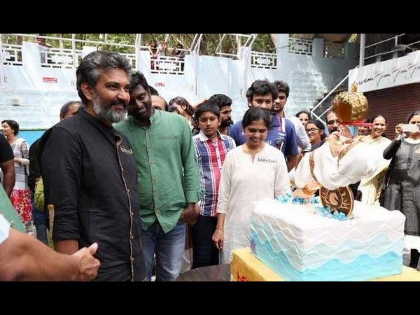  మరి కొద్ది సేపట్లో