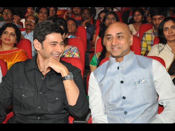 మహేష్ కంటిన్యూ చేస్తూ...