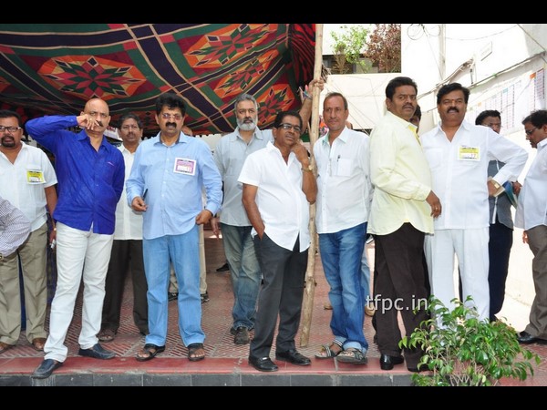 రెండు ప్యానెల్స్