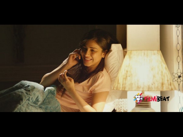 రెండో పాటకే విశ్లేషణ కంటిన్యూ...