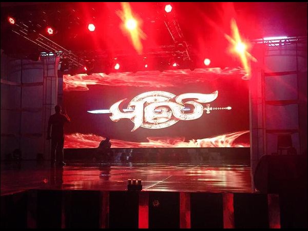 అటు శృతి, ఇటు హన్సిక