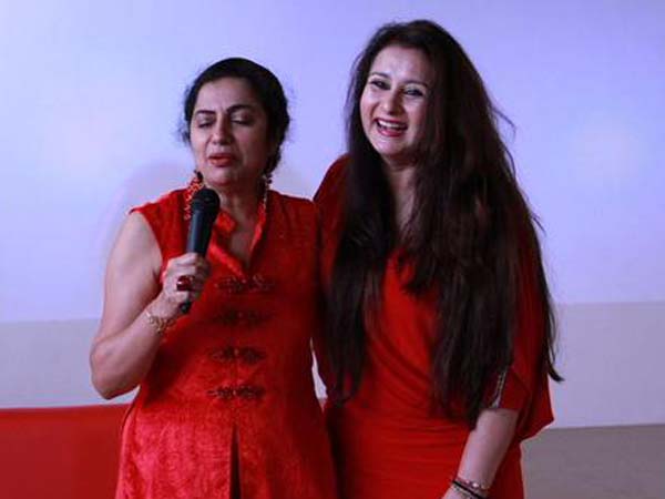 సుహాసిని మాట్లాడుతూ...