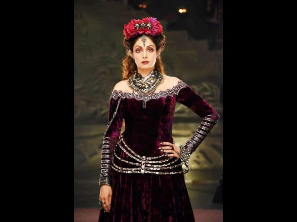 తెలుగులోనూ....