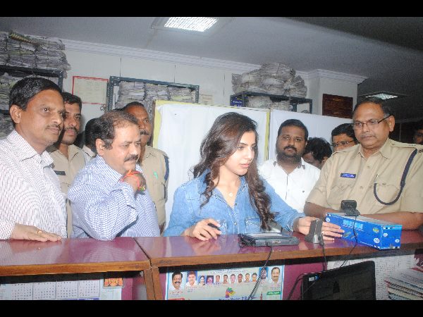 సమంత సందడి