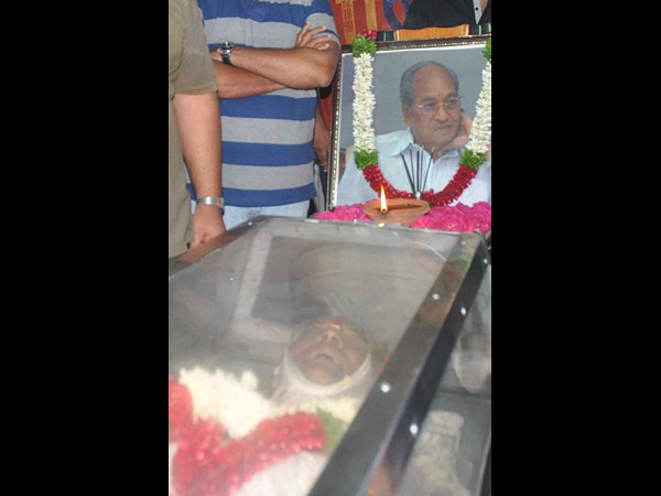 ఏడిద నాగేశ్వరరావు భౌతిక కాయం