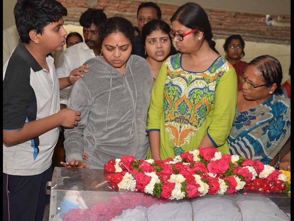 పోస్టుమార్టం తర్వాత...