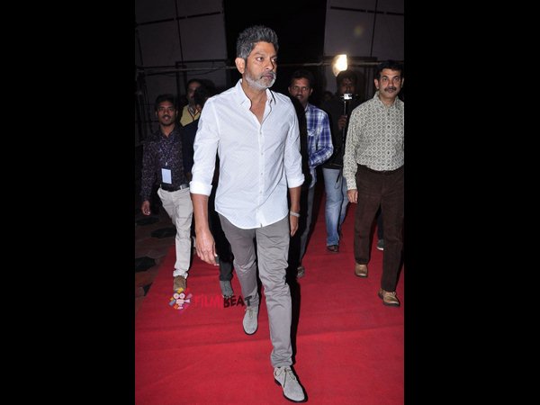 ఎన్టీఆర్ ని చూడరు