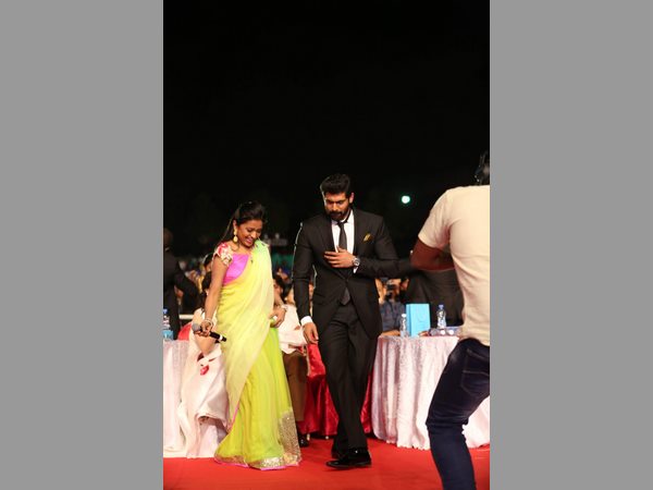 ఒకటే పార్ట్ చేయాలనకున్నారు.