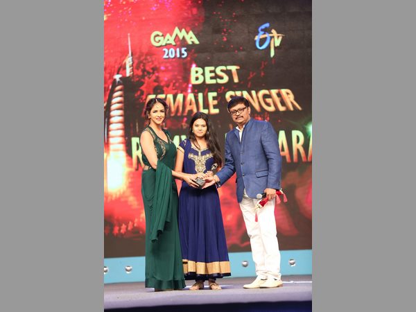 అభినందించాలి