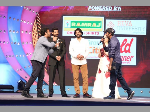 విజిల్ వేయించాడు.