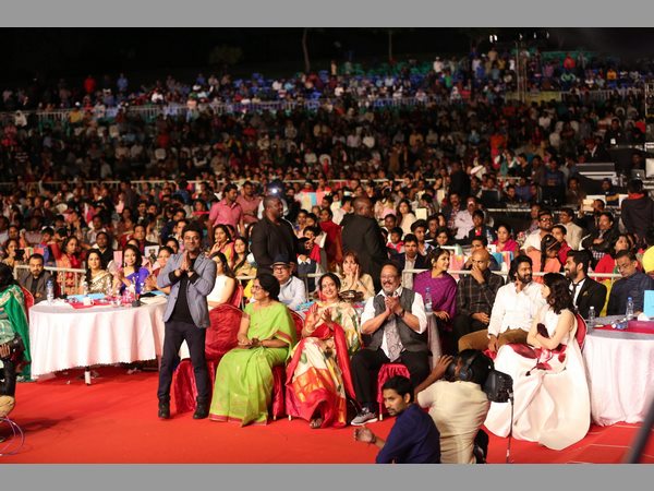 గామా అవార్డ్ 2015 విజేతలు వీళ్ళే :