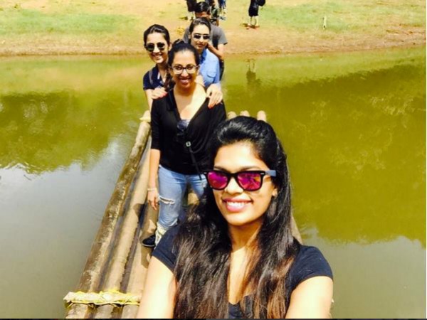 ఫ్రెండ్స్ తో 