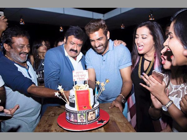 కేక్ అదిరింది