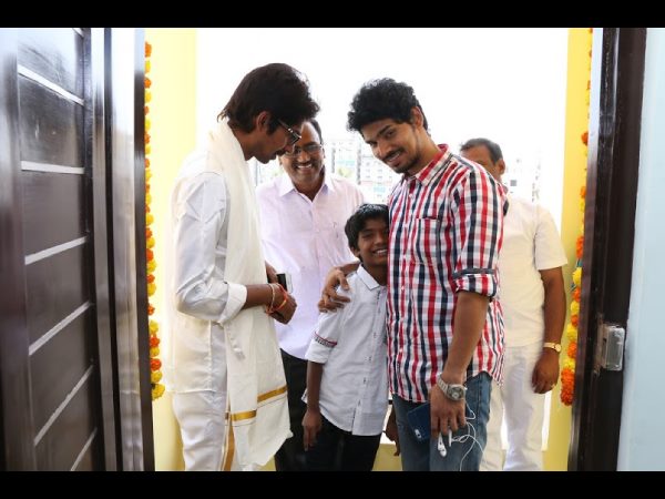 సుధాకర్ కోమాకుల