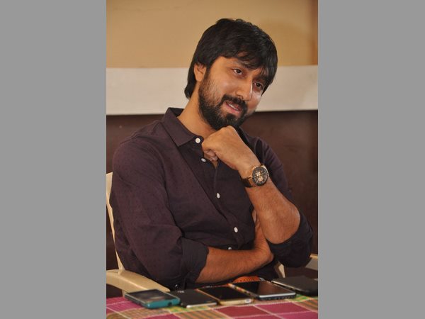 ట్రైలర్లోనే కథ చెప్పడానికి కారణం అదే.. 