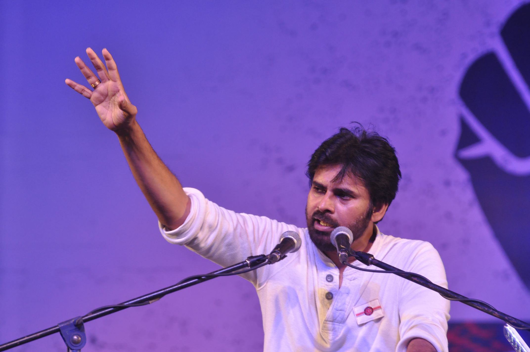 విలేజెస్ లో కి