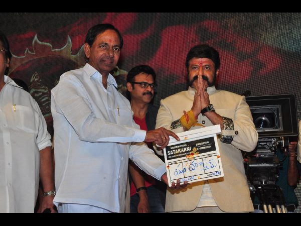 కేసీఆర్ క్లాప్