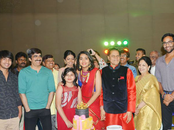 టీఎస్ఆర్, రవితేజ