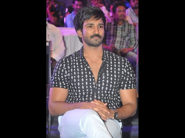 చిరంజీవి అభినందించారు