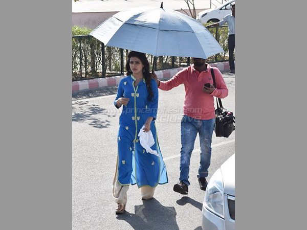 గ్రాండ్ గా.. 