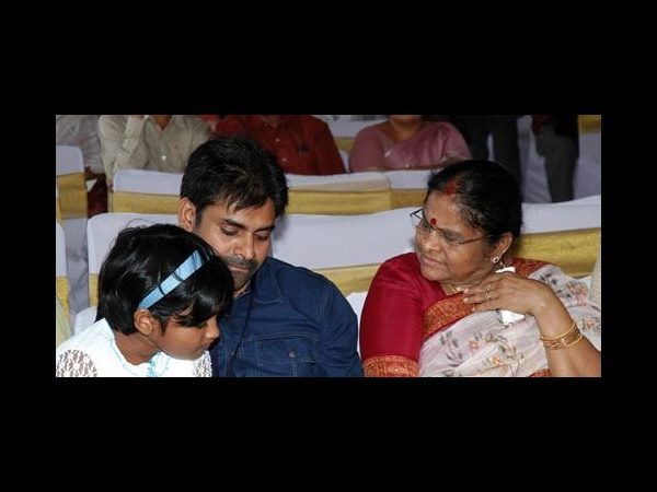 ఎన్టీఆర్ కంటిన్యూ చేస్తూ..