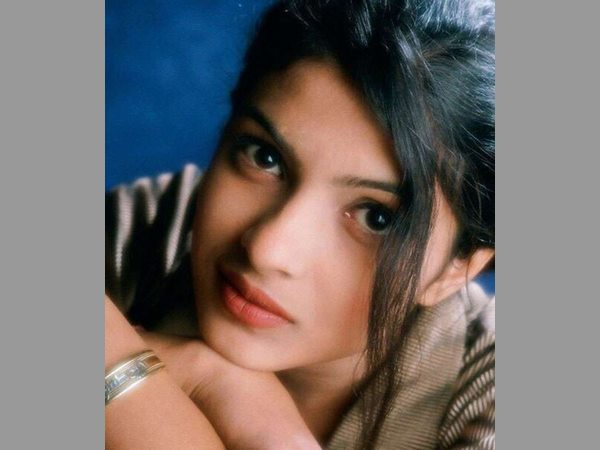 చిన్నతనంలోనే వివిధ దేశాలు, ప్రాంతాలు