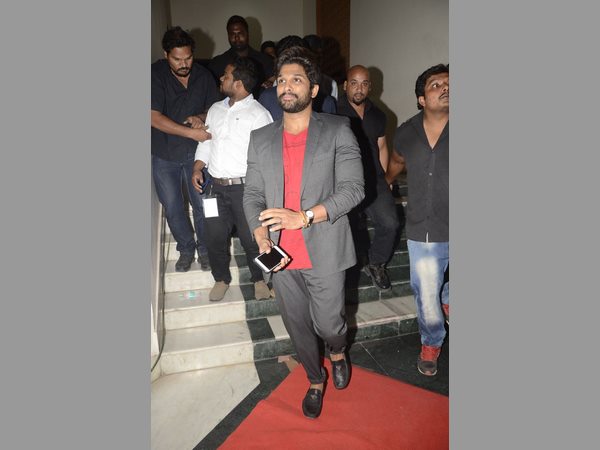 ఆశిస్తున్నా