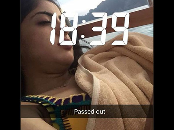 రిలాక్స్ అవుతూ..