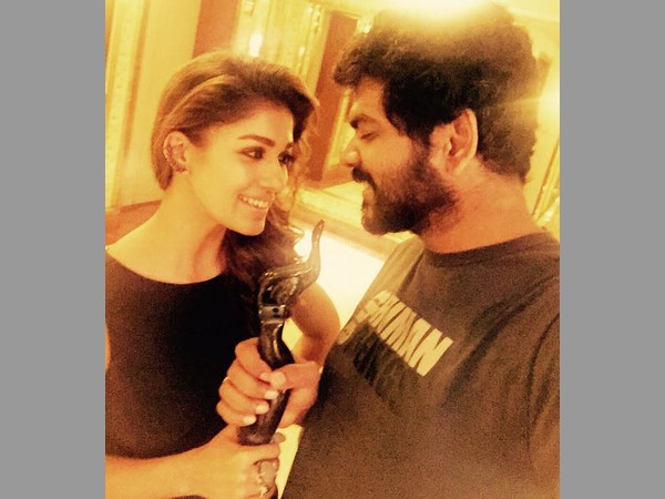 అవార్డుతో..