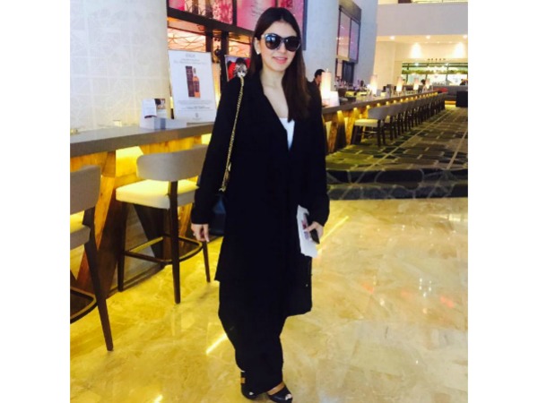 గ్లామర్ క్వీన్