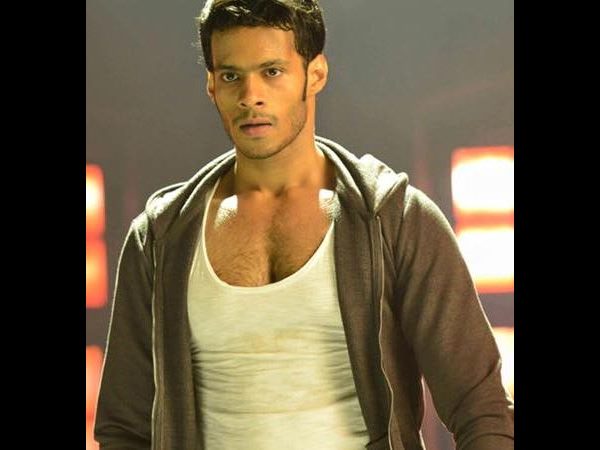  ప్రధానమంత్రి మనవడు సినిమా హీరోగా : 75 కోట్ల బడ్జెట్‌ 2016 బిగ్గెస్ట్ హిట్ ఇదే అవుతుందట 