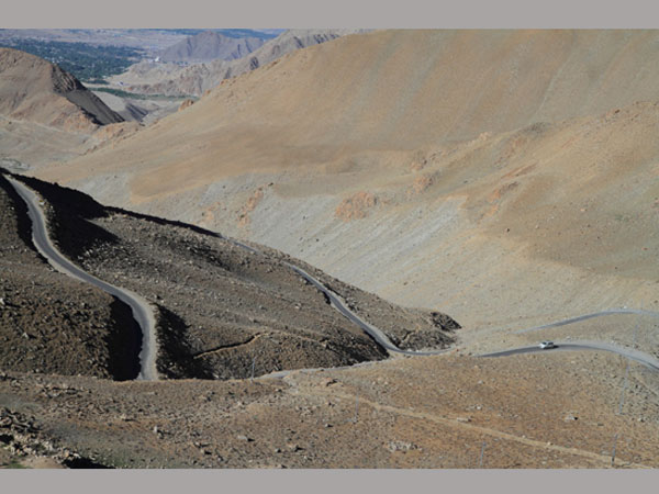 Hero Srikanth finshes adventure road trip from Hyderabad to Leh Ladakh