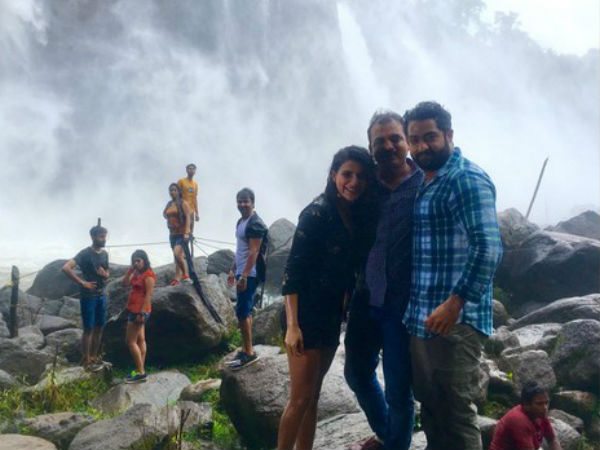 తెర వెనక