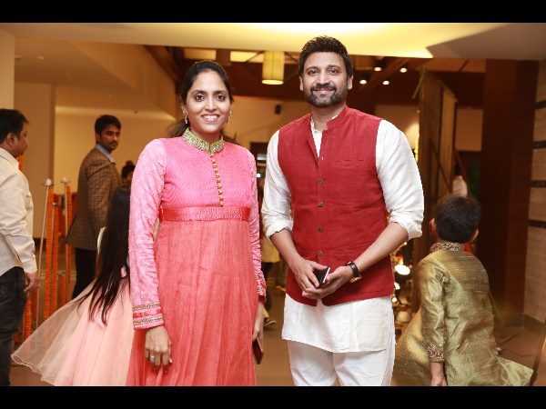 నవ్వుతూ