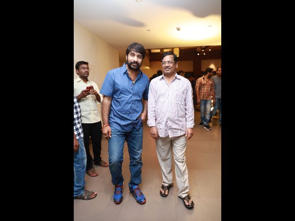 ఇద్దరు డైరక్టర్స్