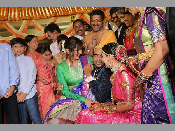 ఈ ఫోటో చూడండి..