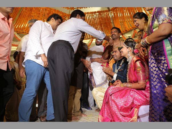 కళకళ్లాడుతోంది