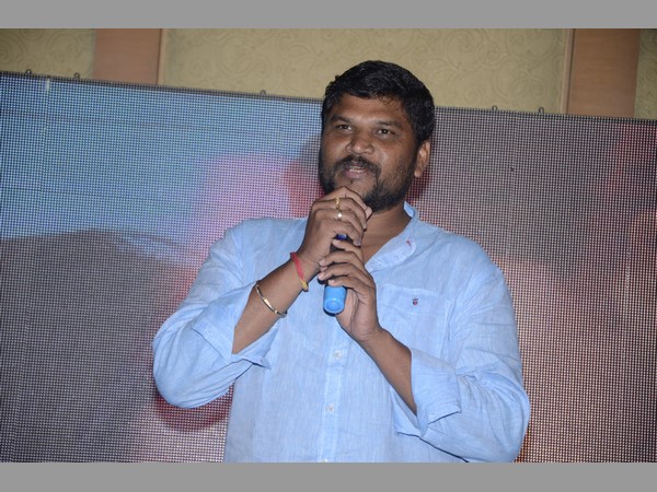 వాళ్లు దేవుళ్లు...