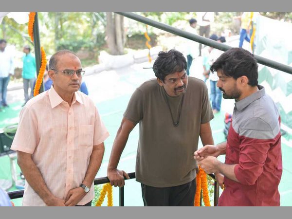 రిస్క్ చేస్తున్నాడు కానీ..